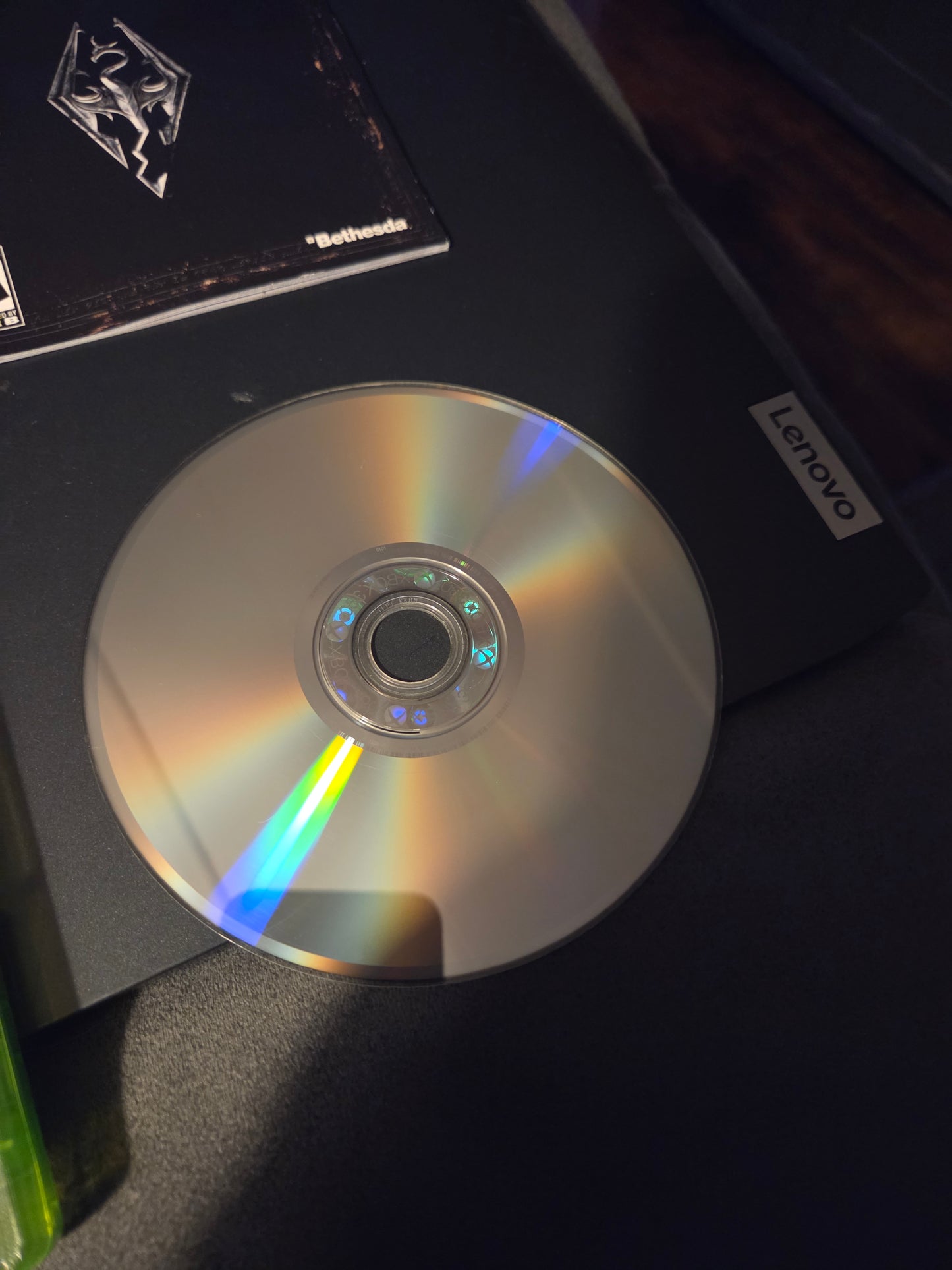 The Elder Scrolls V: Skyrim (CIB) – Xbox 360