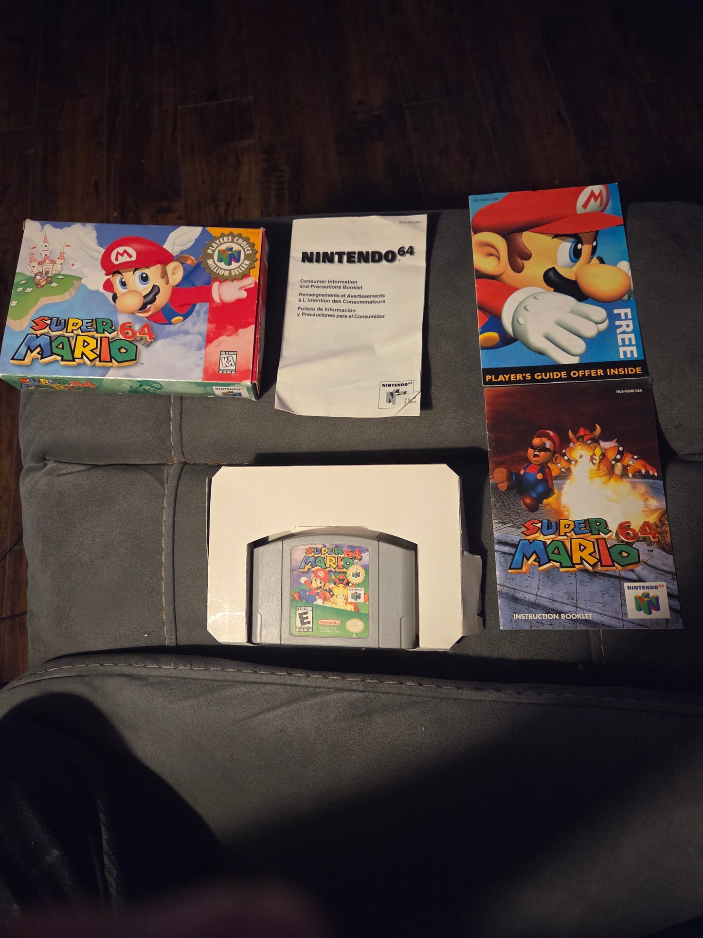 Super Mario 64 (Complete in Box) – Nintendo 64 (Player's Choice)