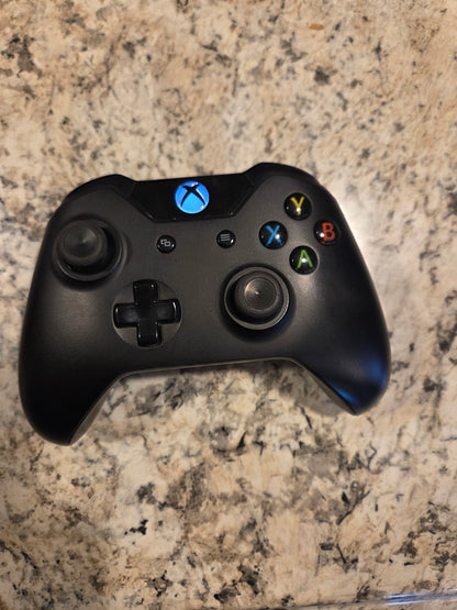 XBOX One Console Bundle with GTA V and Original Box