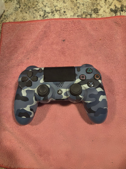 Sony PlayStation 4 Glacier White Console 500GB with Blue Camo Controller