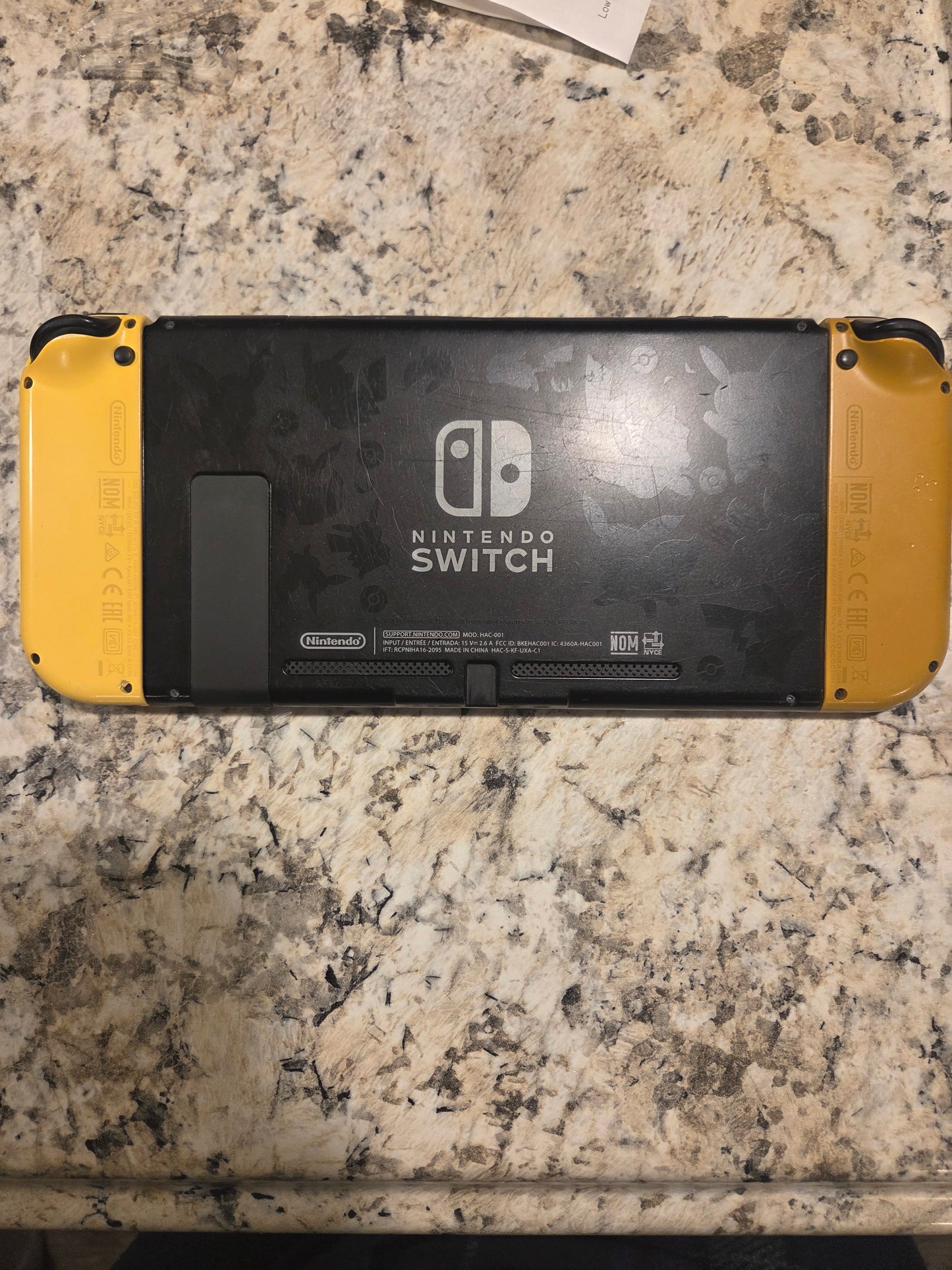 Nintendo Switch – Let’s Go Eevee & Pikachu Edition Console