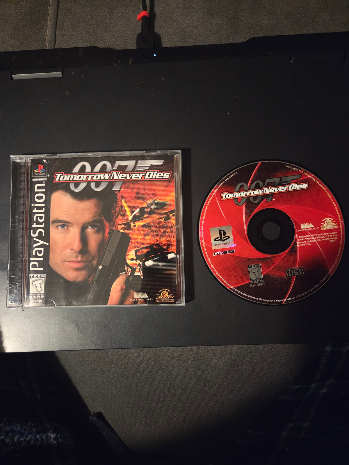 007: Tomorrow Never Dies (Complete in Box) – PlayStation 1