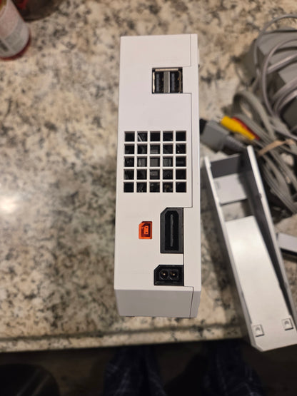 Nintendo Wii Console Bundle – Super Smash Bros Brawl