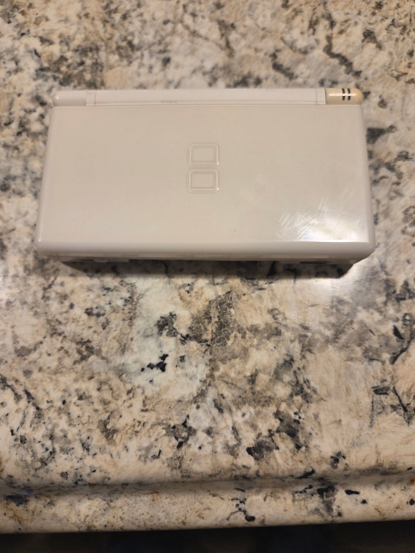 Nintendo DS Lite Handheld Console - White