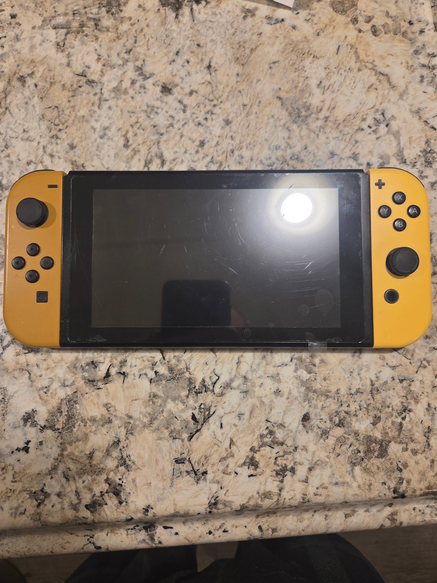 Nintendo Switch – Let’s Go Eevee & Pikachu Edition Console