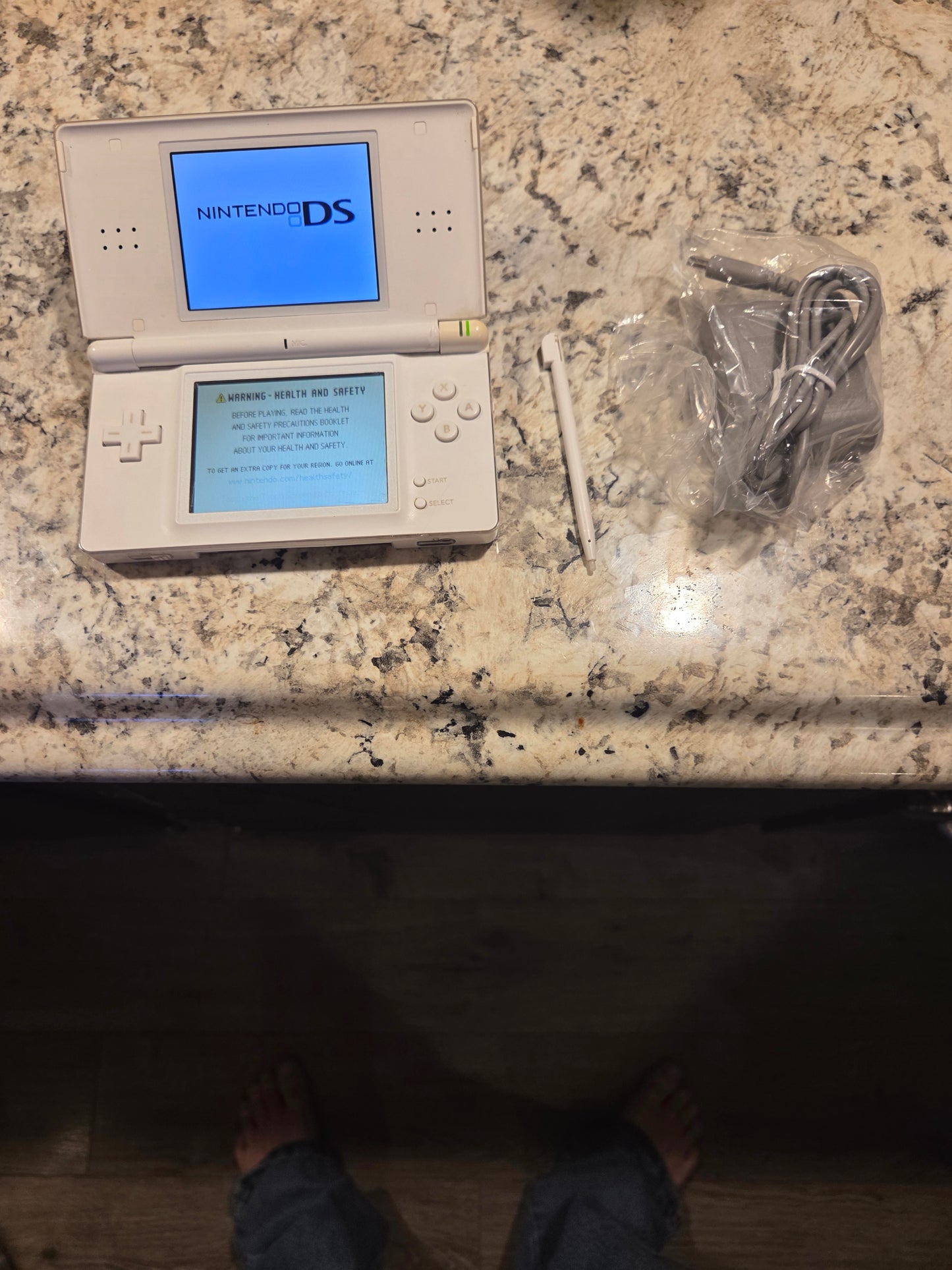 Nintendo DS Lite Handheld Console - White